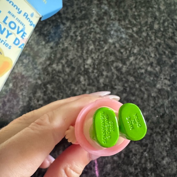 Sonny Angel Rainy Day Series Axolotl - Picture 4 of 4